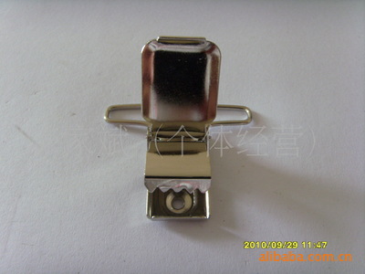 專業(yè)供應(yīng)優(yōu)質(zhì)箱包配件與服裝輔料，助力時(shí)尚產(chǎn)業(yè)升級(jí)